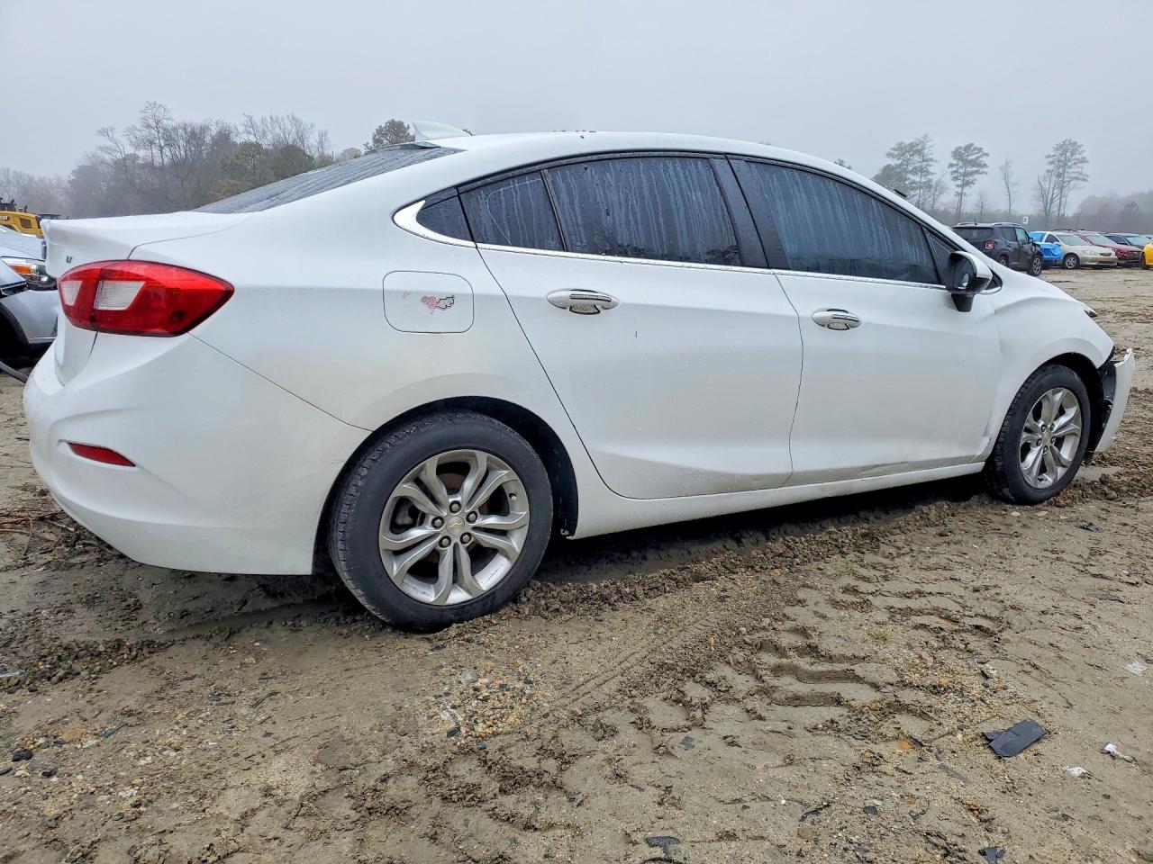 2019 CHEVROLET CRUZE LT photo 5