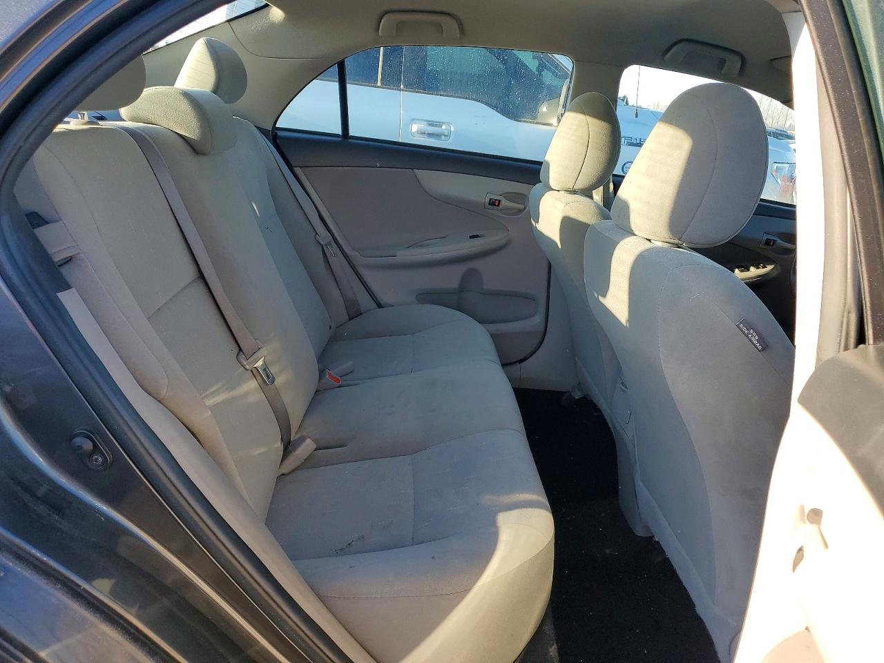 2011 TOYOTA COROLLA BASE photo 10