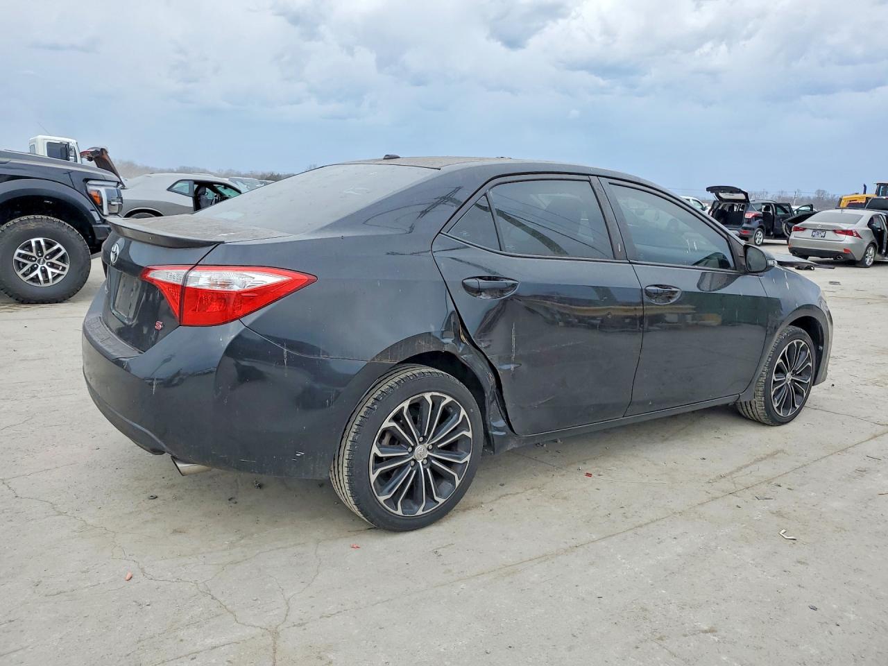 2016 TOYOTA COROLLA S PLUS photo 5