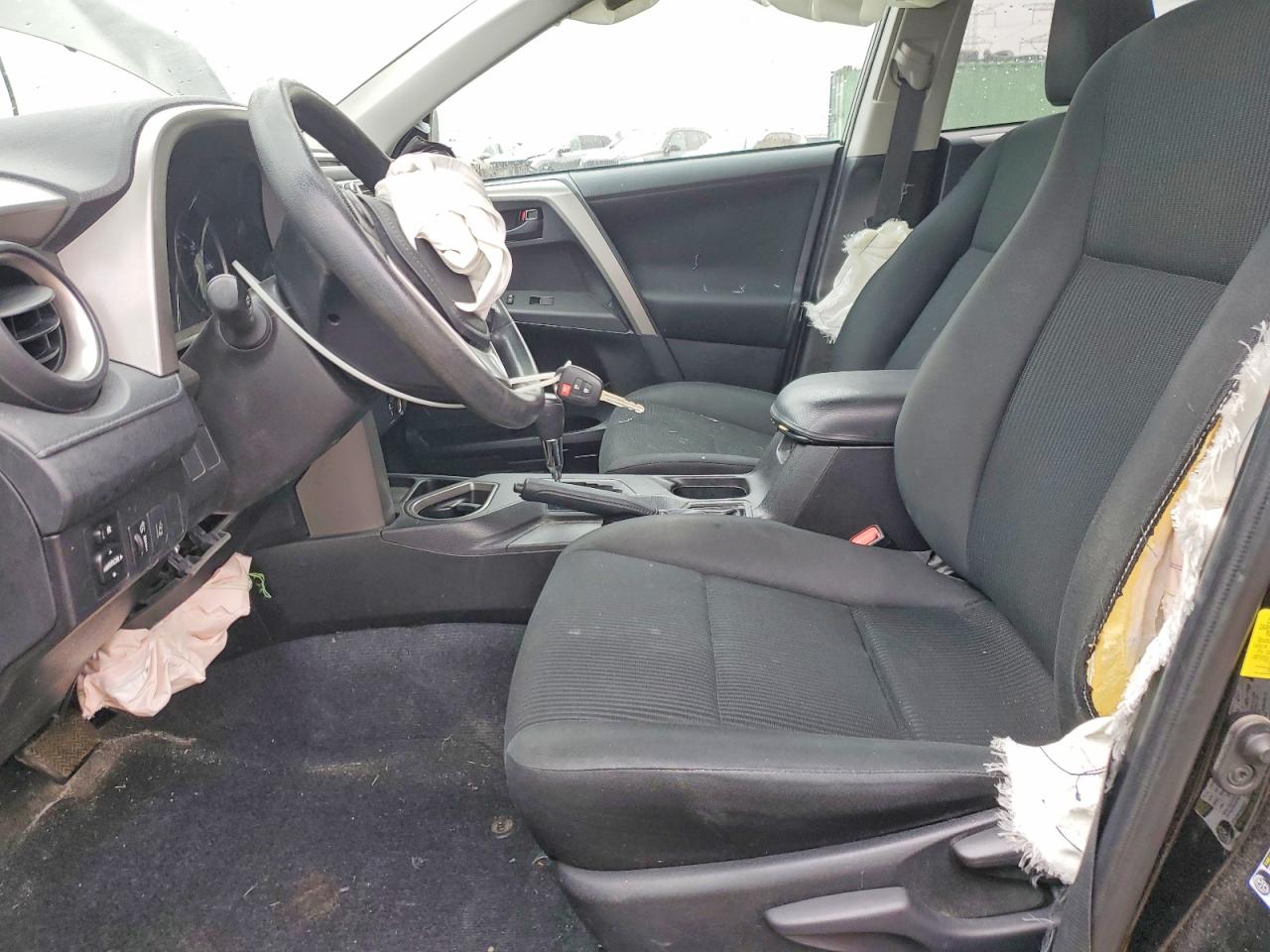 2018 TOYOTA RAV4 LE photo 7