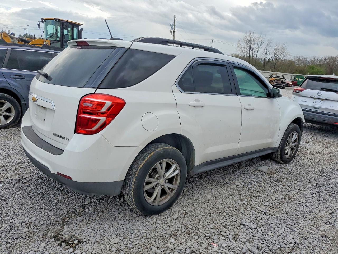 2016 CHEVROLET EQUINOX LT photo 5