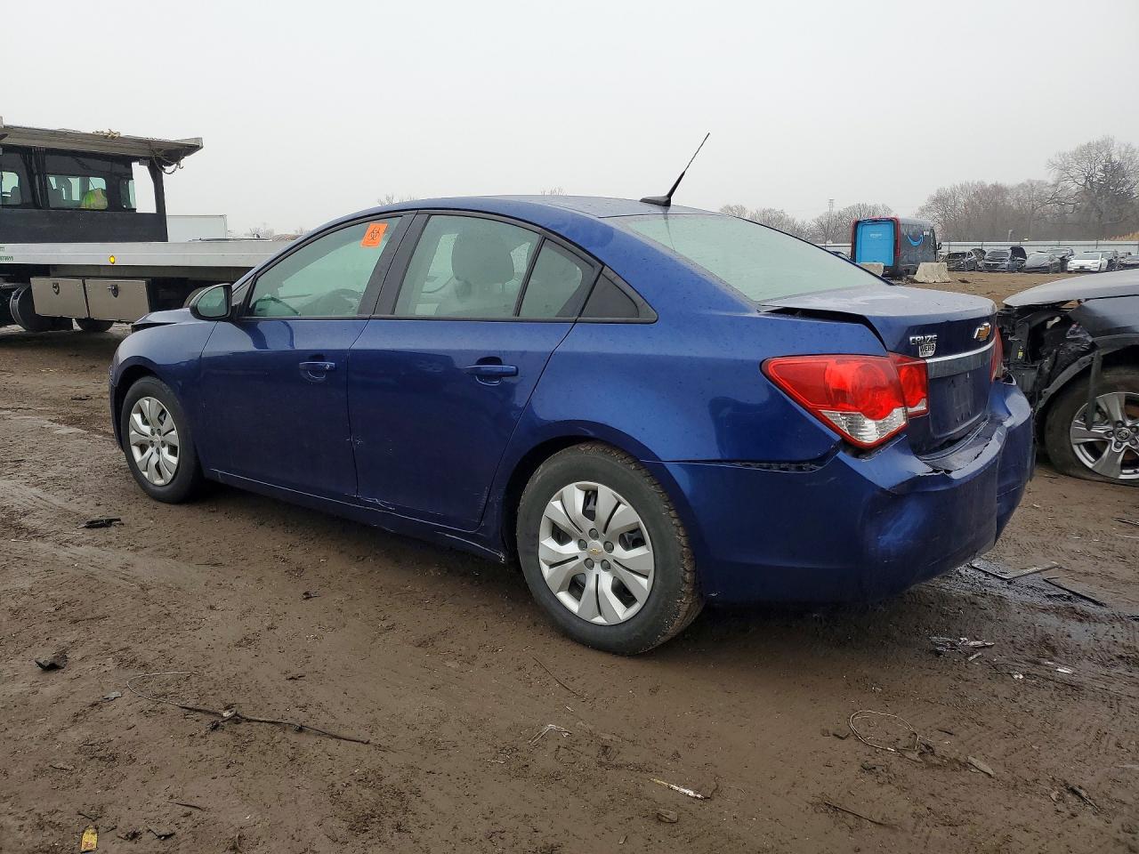 2013 CHEVROLET CRUZE LS photo 2