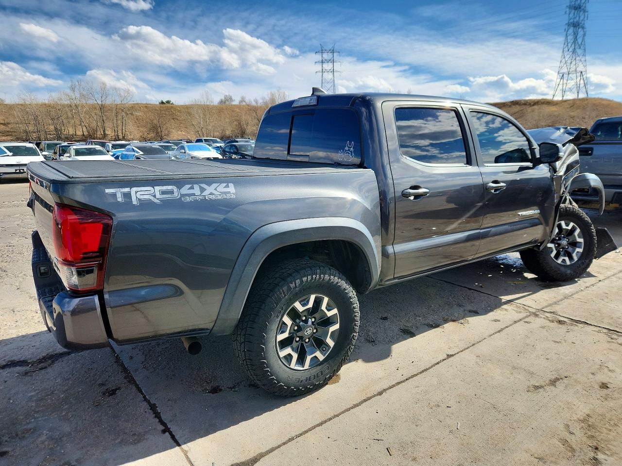 2017 TOYOTA TACOMA TRD OFF-ROAD photo 3