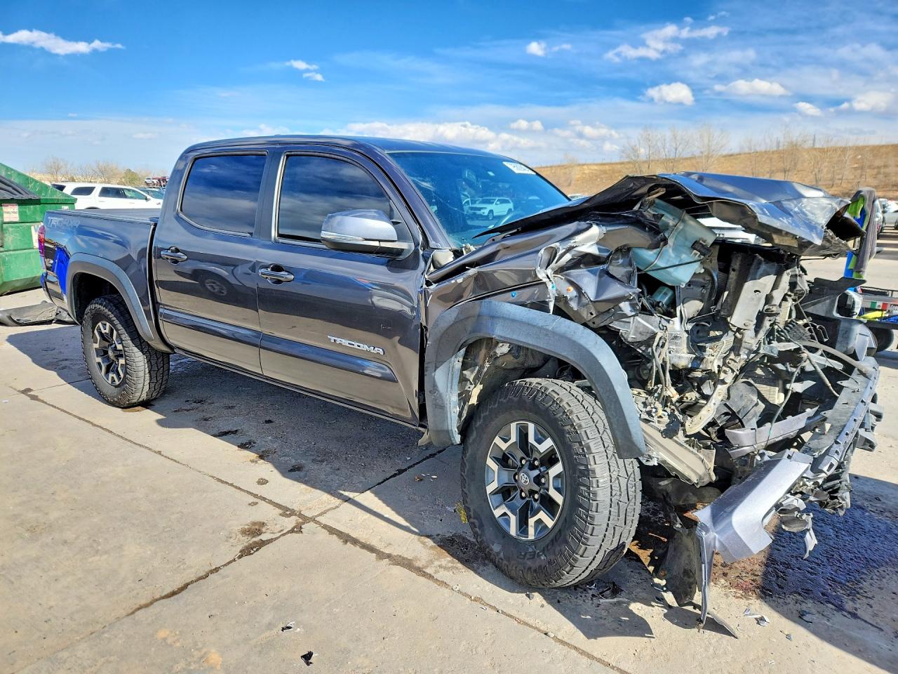 2017 TOYOTA TACOMA TRD OFF-ROAD photo 4