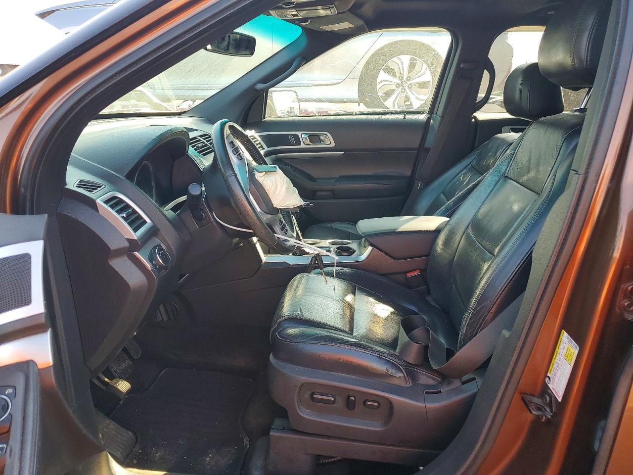 2011 FORD EXPLORER XLT photo 7