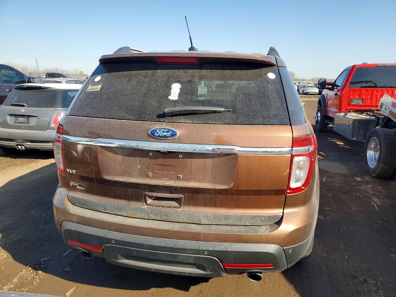 2011 FORD EXPLORER XLT photo 6