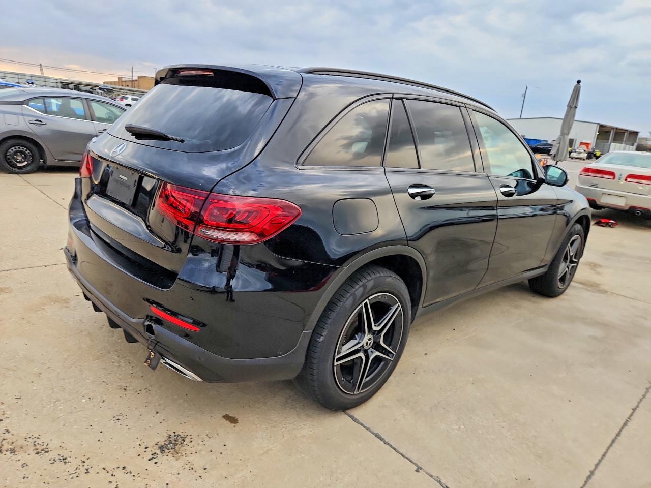 2022 MERCEDES-BENZ GLC 300 photo 3