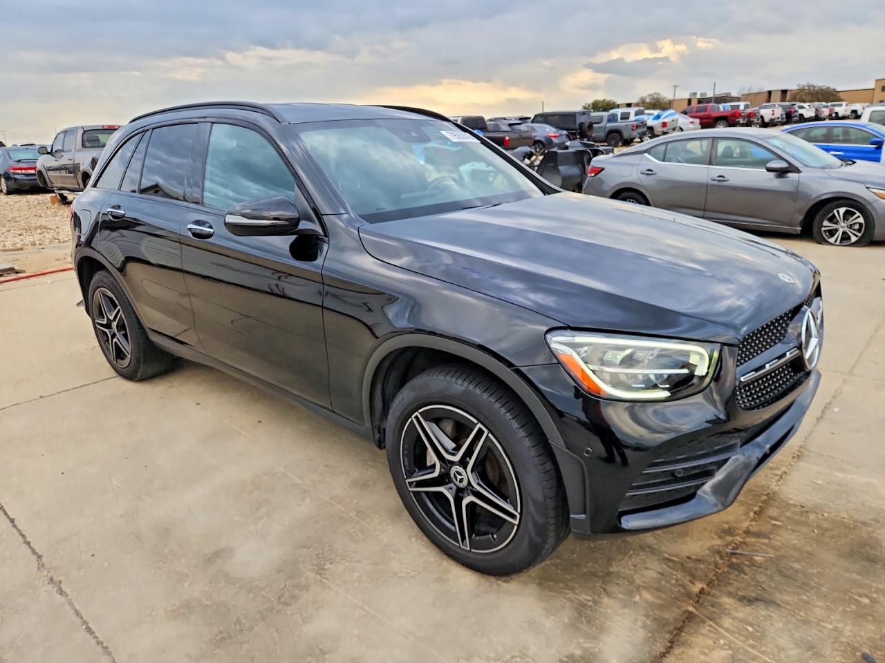 2022 MERCEDES-BENZ GLC 300 photo 4