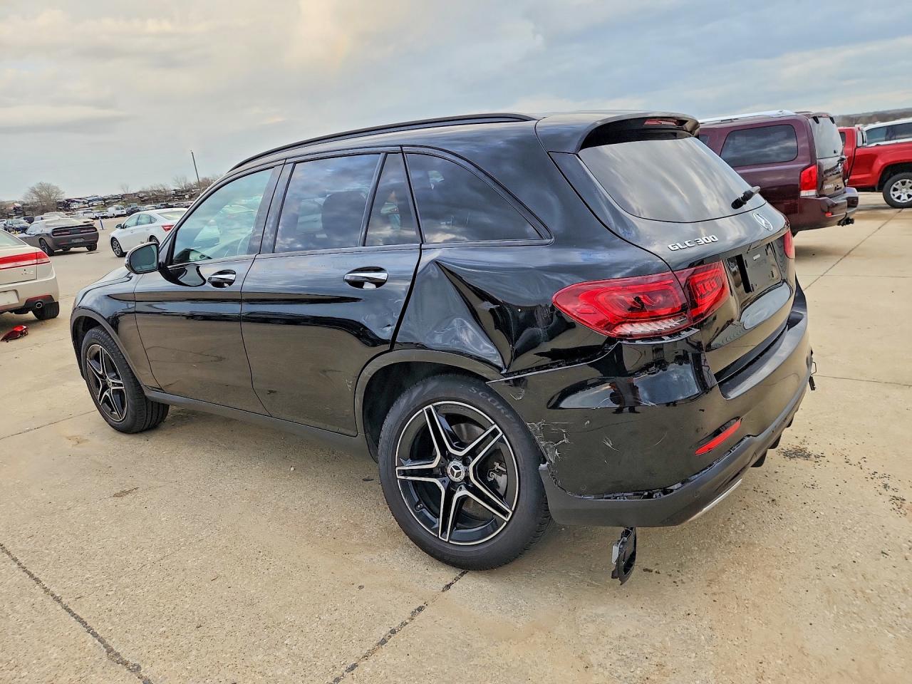 2022 MERCEDES-BENZ GLC 300 photo 2