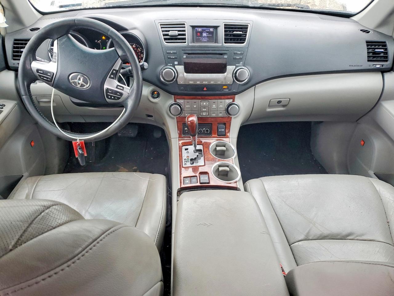 2011 TOYOTA HIGHLANDER LIMITED photo 8