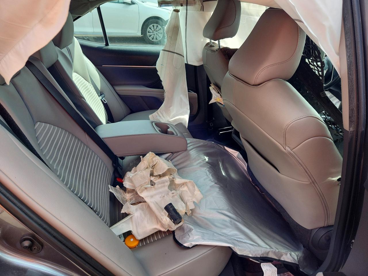 2020 TOYOTA CAMRY SE photo 19