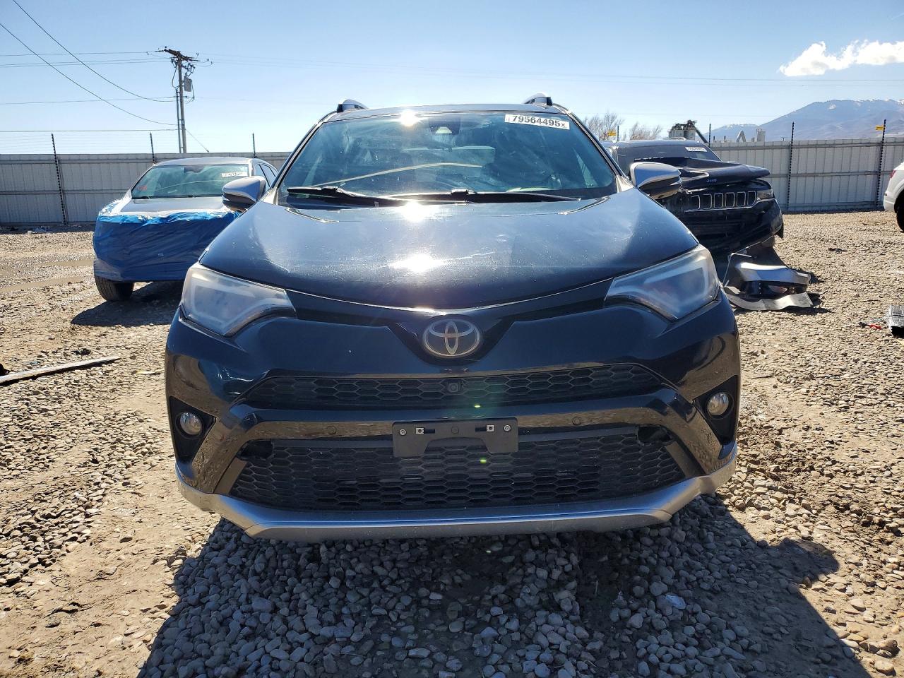 2016 TOYOTA RAV4 SE photo 13