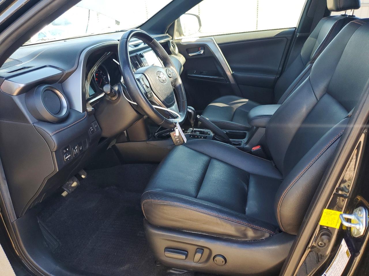 2016 TOYOTA RAV4 SE photo 19