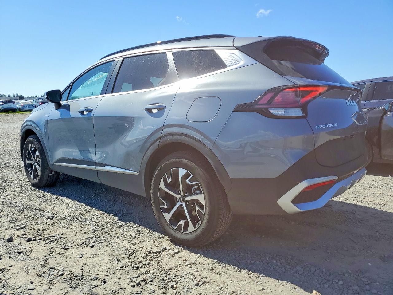 2025 KIA SPORTAGE photo 2