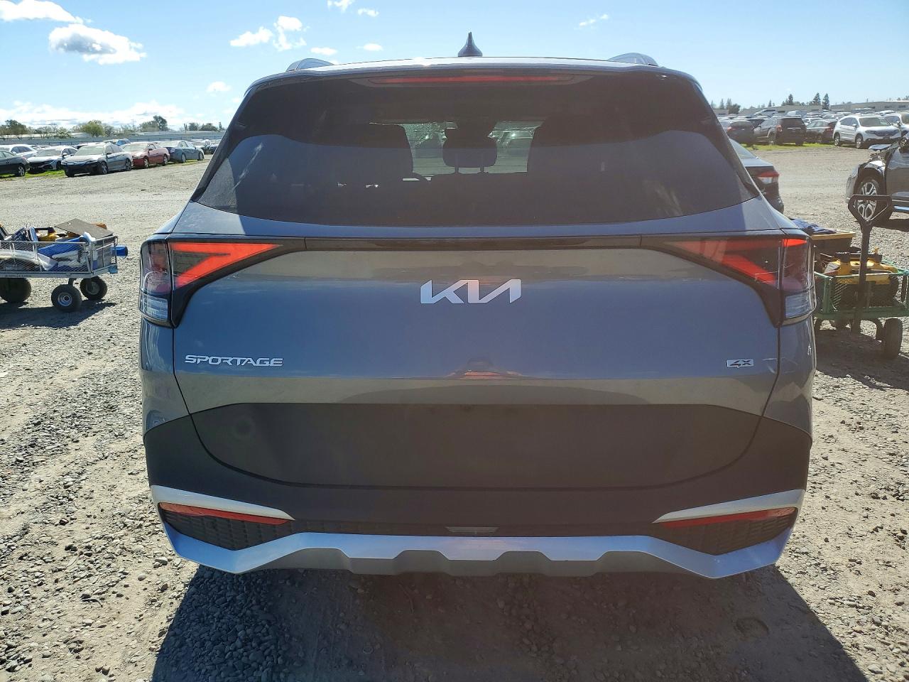 2025 KIA SPORTAGE photo 6