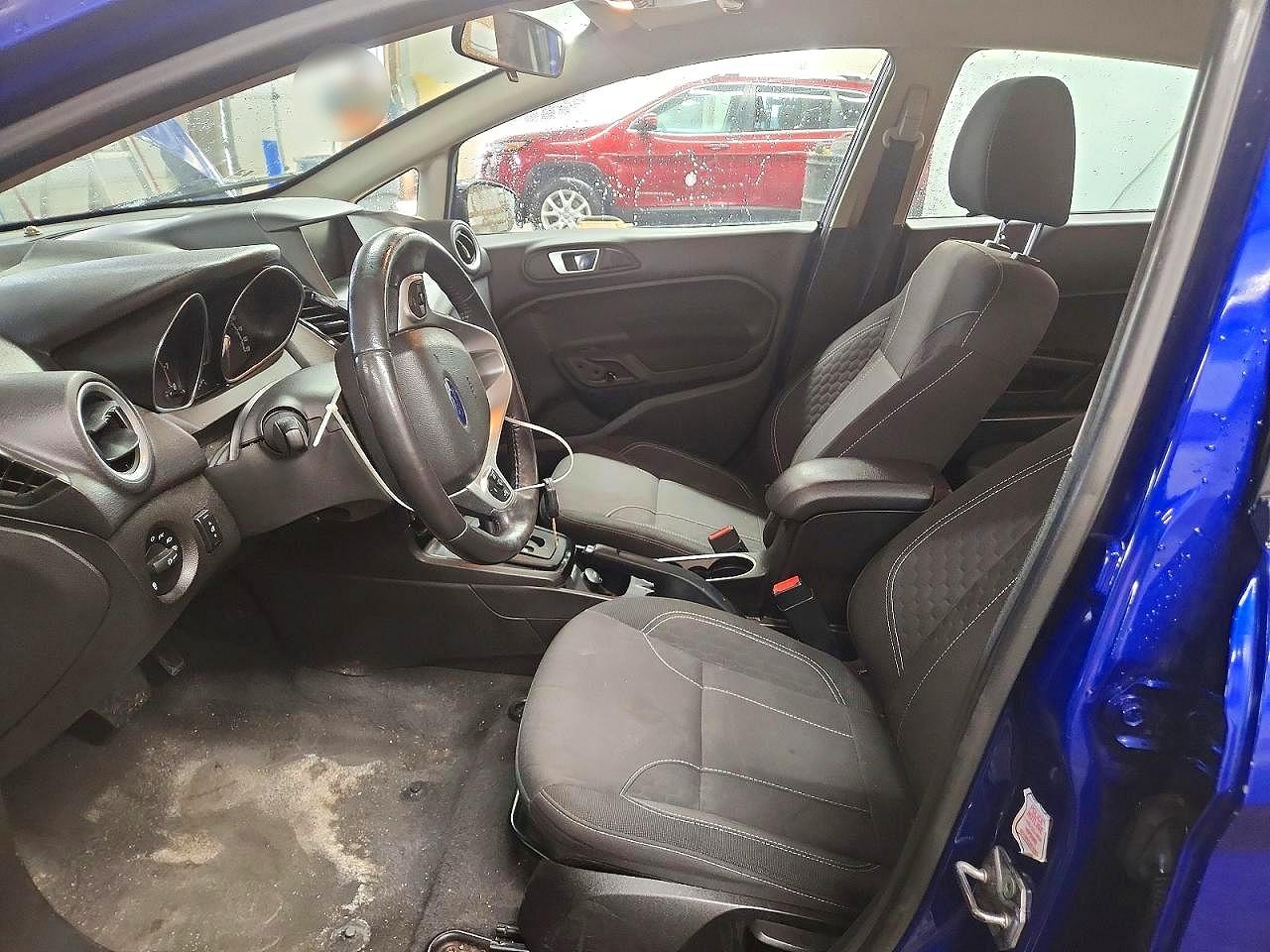 2015 FORD FIESTA SE photo 13