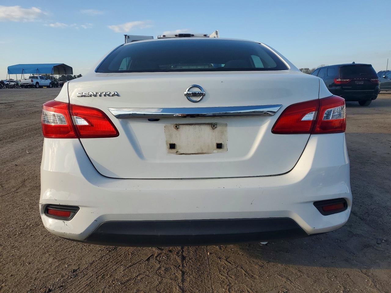 2019 NISSAN SENTRA S photo 6