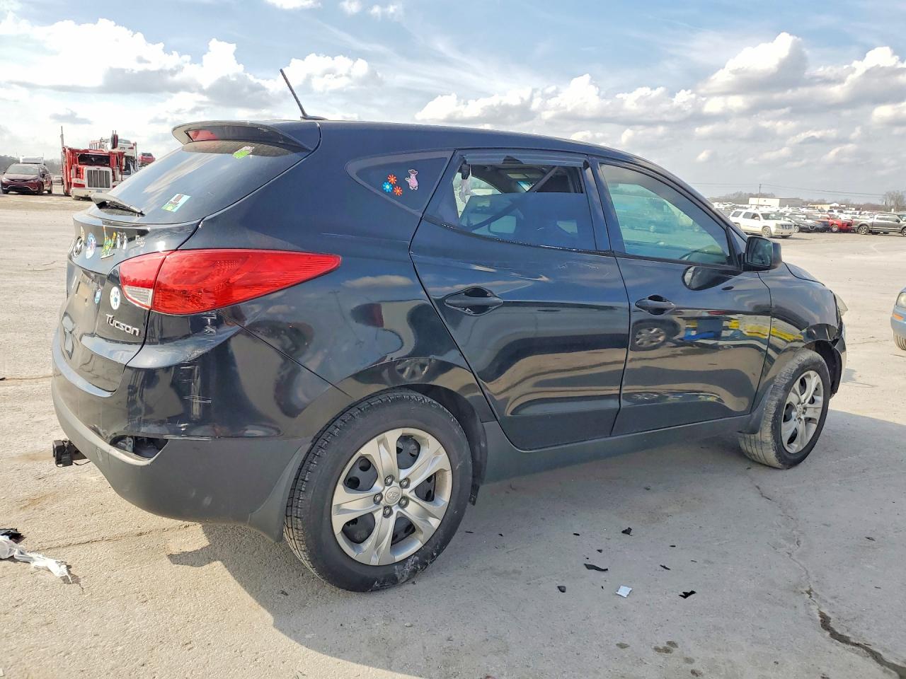2013 HYUNDAI TUCSON GL photo 5