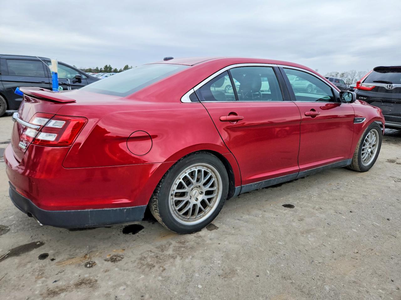 2014 FORD TAURUS SHO photo 3