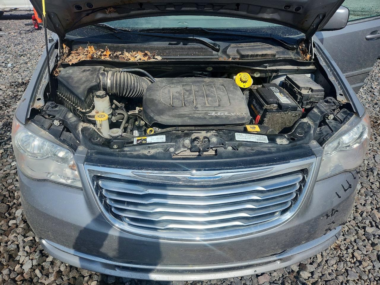 2015 CHRYSLER TOWN & COUNTRY TOURING photo 11