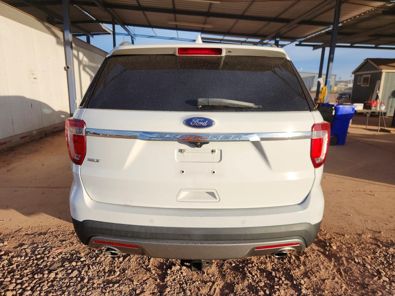 2017 FORD EXPLORER XLT photo 6