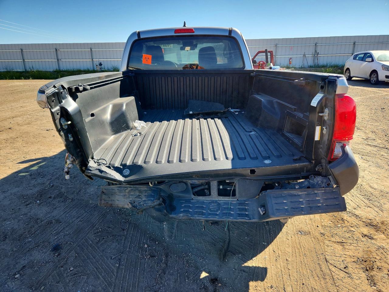 2019 TOYOTA TACOMA SR photo 11