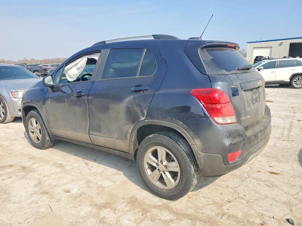 2021 CHEVROLET TRAX 1LT photo 3