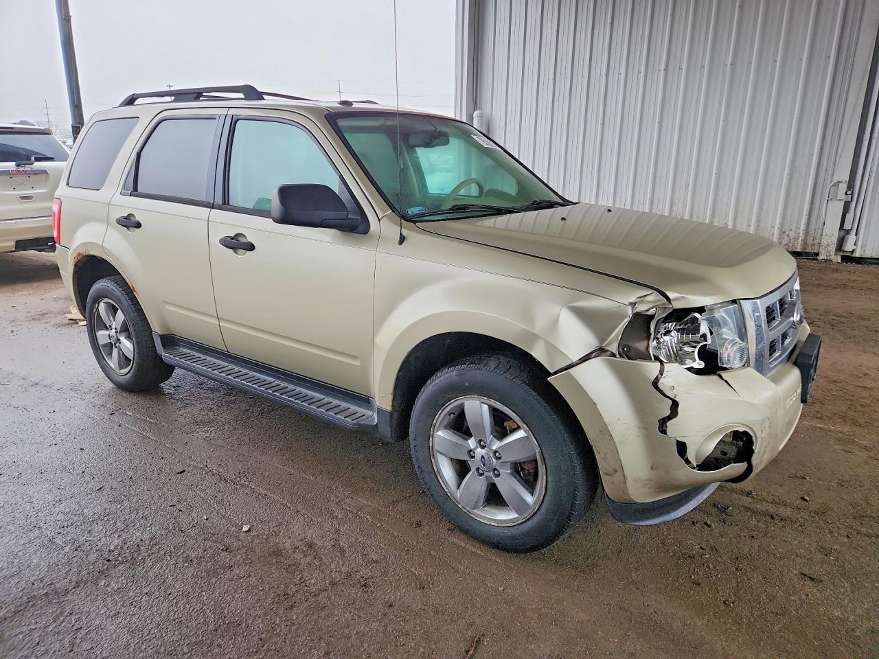 2012 FORD ESCAPE XLT photo 4