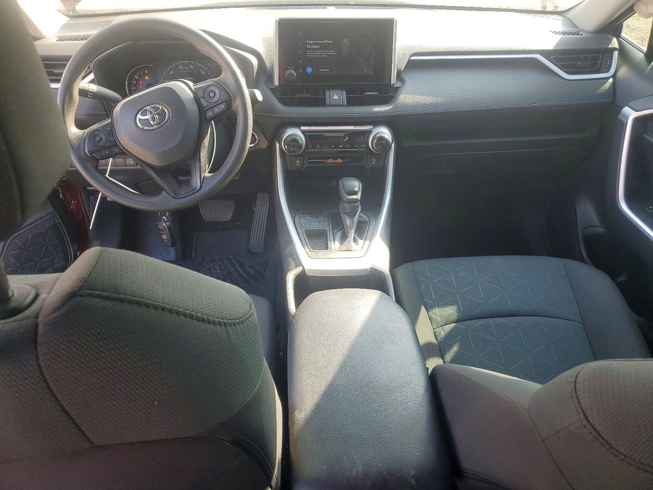 2025 TOYOTA RAV4 XLE photo 22