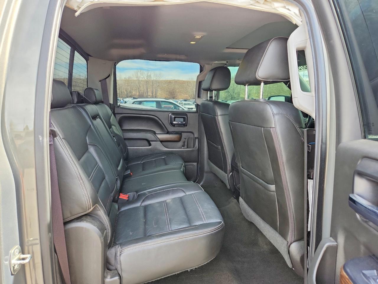 2017 GMC SIERRA K1500 DENALI photo 19
