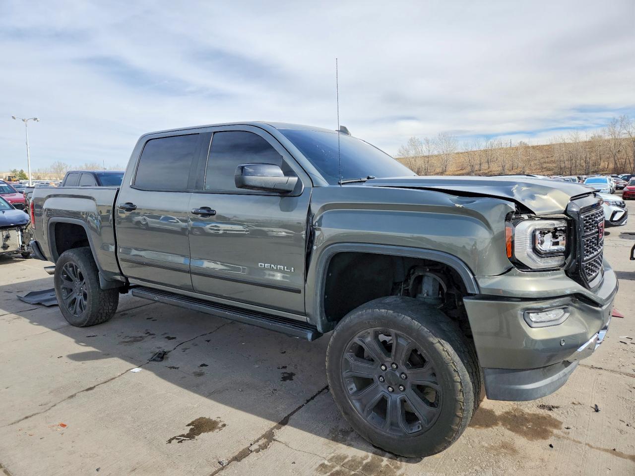2017 GMC SIERRA K1500 DENALI photo 7