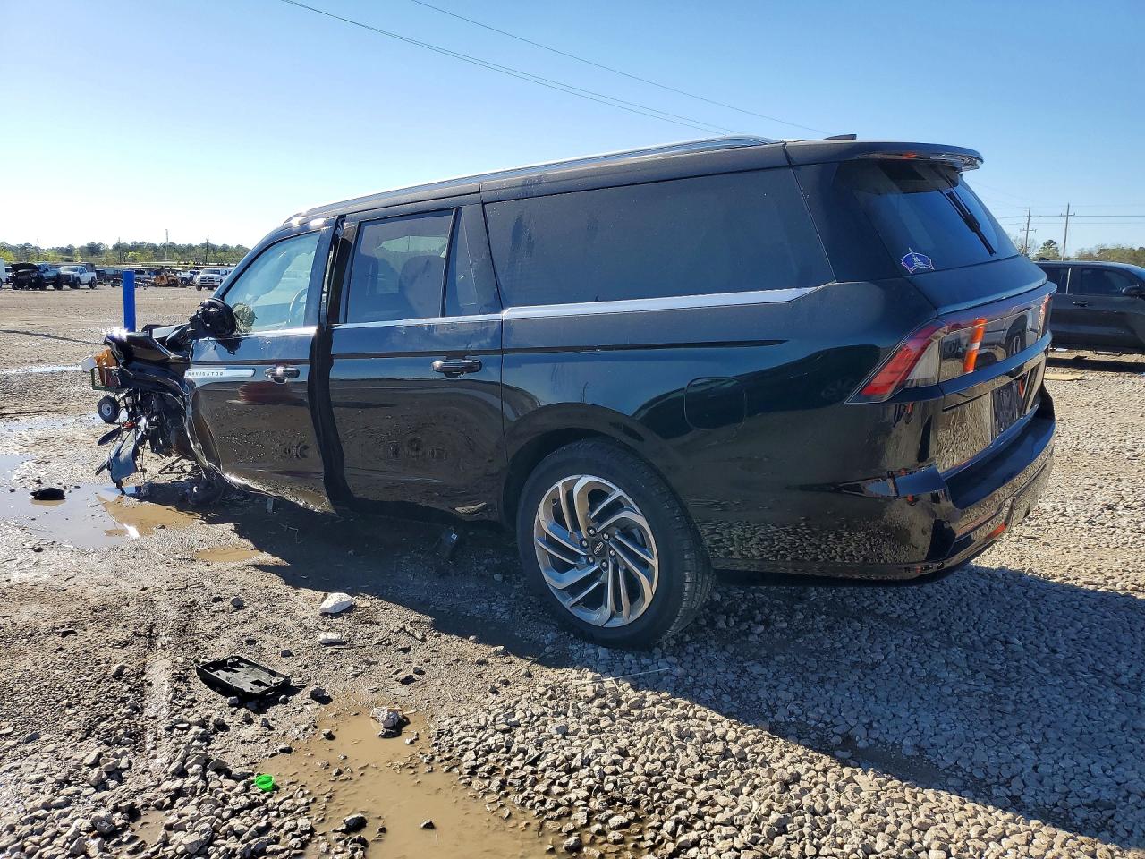 2025 LINCOLN NAVIGATOR L RESERVE photo 2