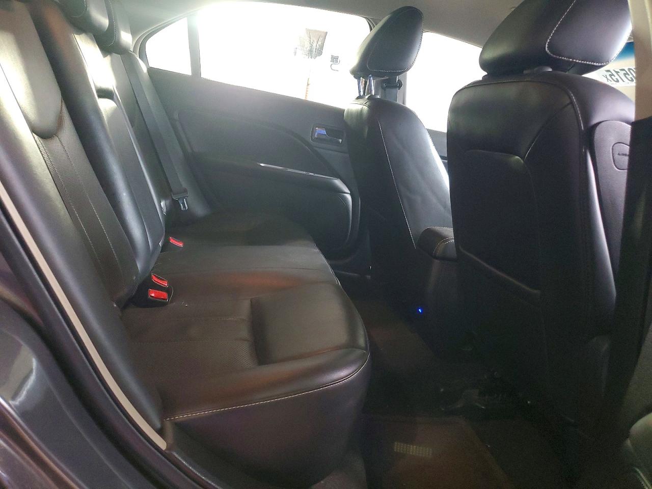 2010 MERCURY MILAN PREMIER photo 28