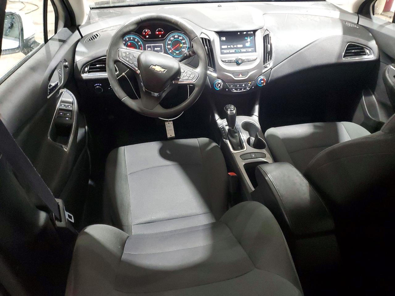 2017 CHEVROLET CRUZE LT photo 8