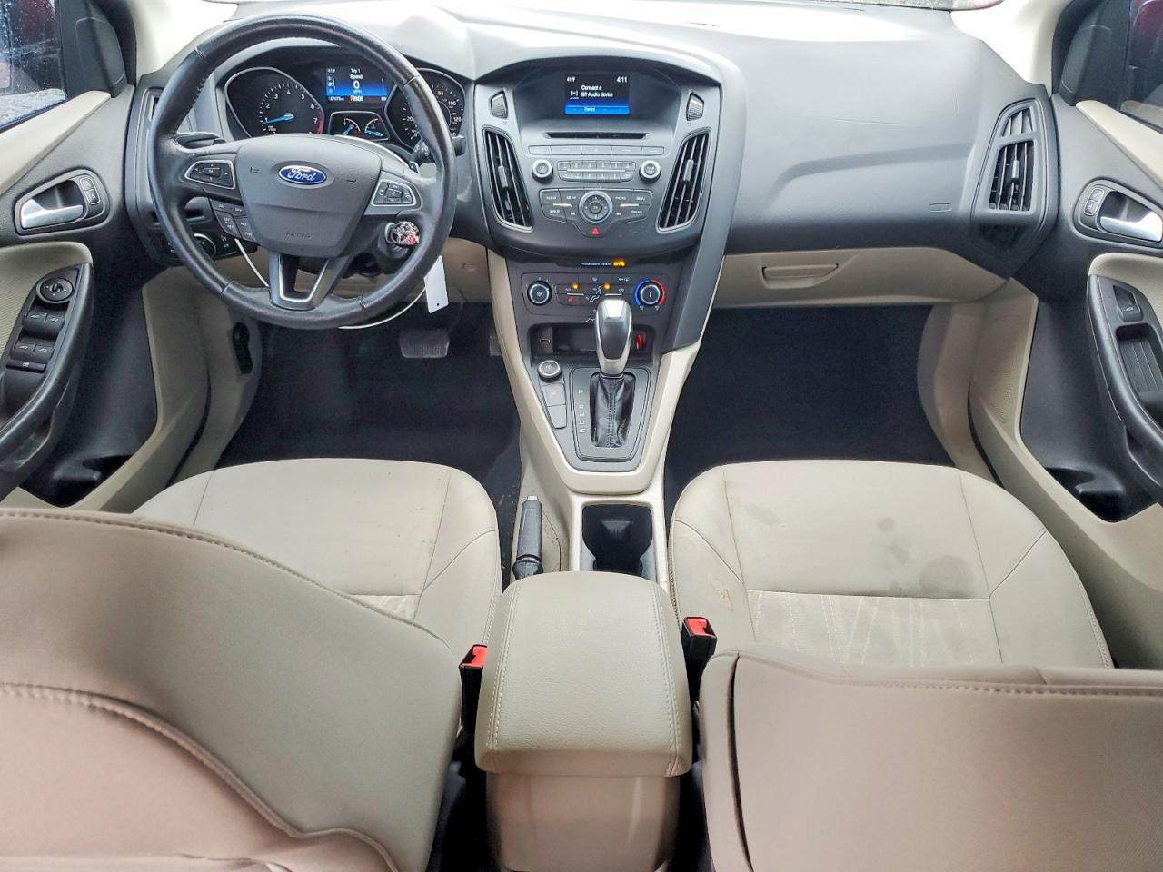 2015 FORD FOCUS SE photo 8