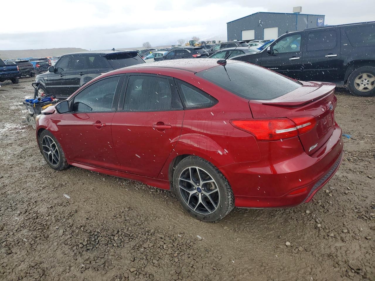 2015 FORD FOCUS SE photo 2