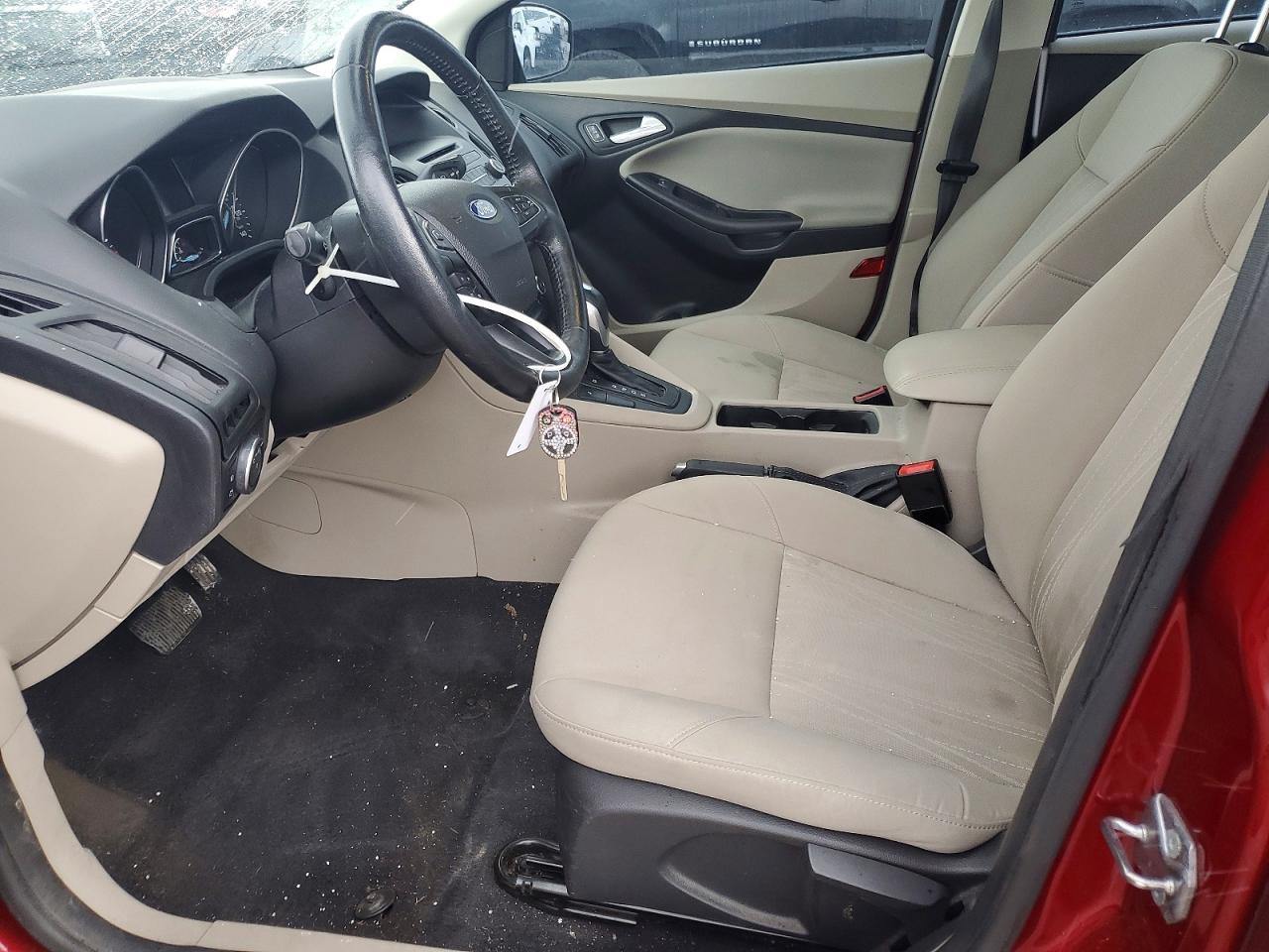 2015 FORD FOCUS SE photo 7