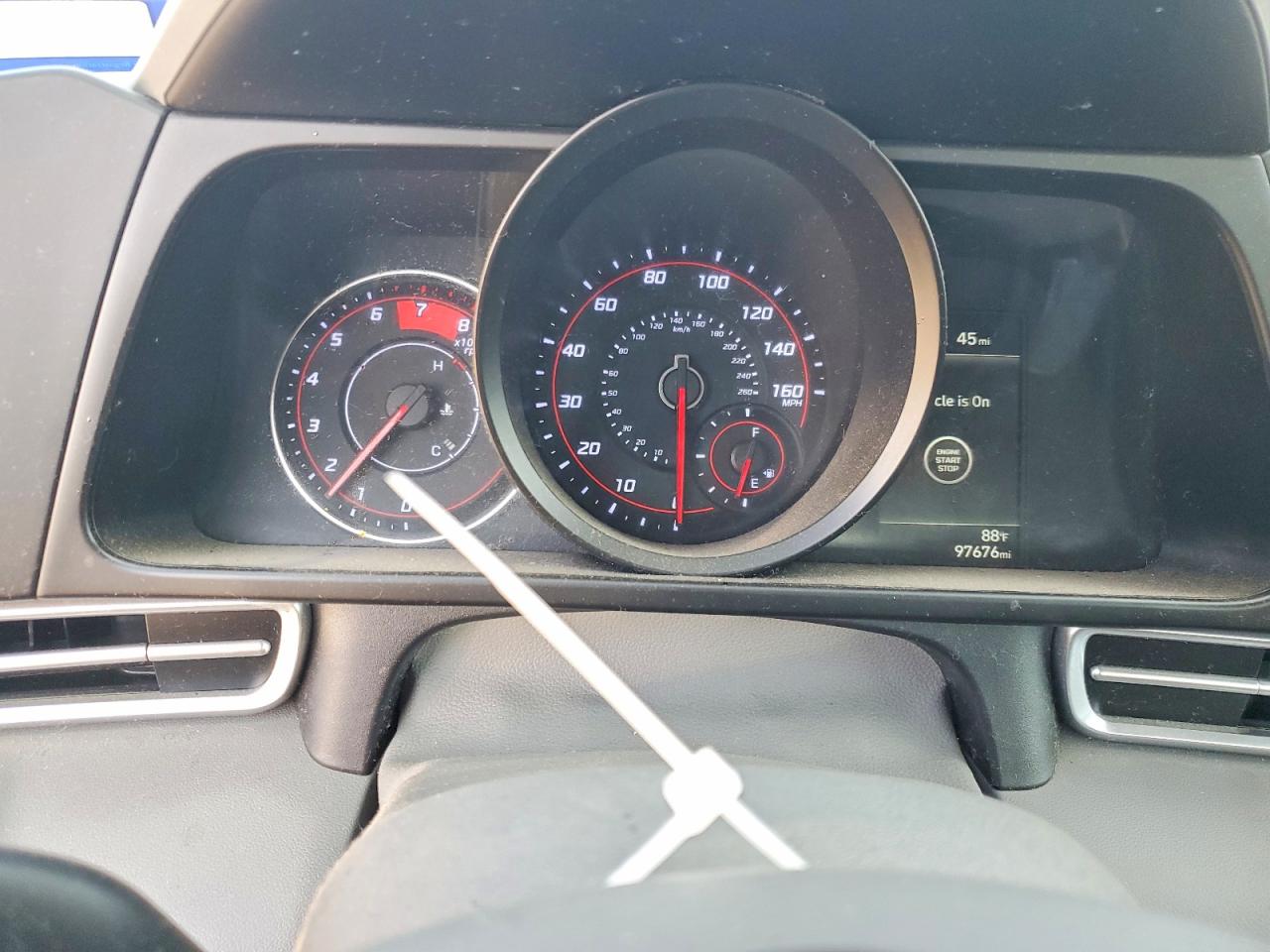 2023 HYUNDAI ELANTRA SEL photo 9