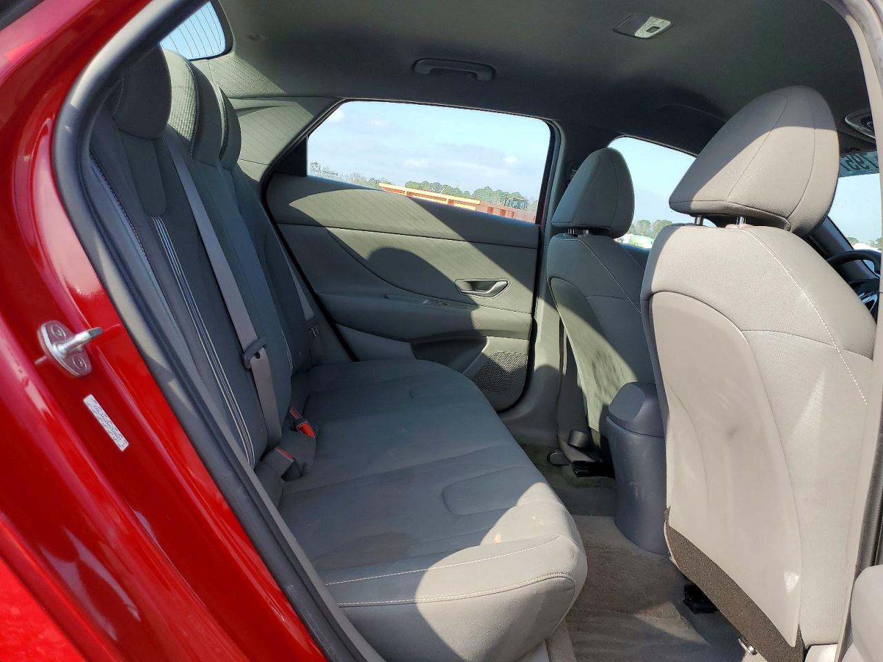 2022 HYUNDAI ELANTRA SEL photo 28