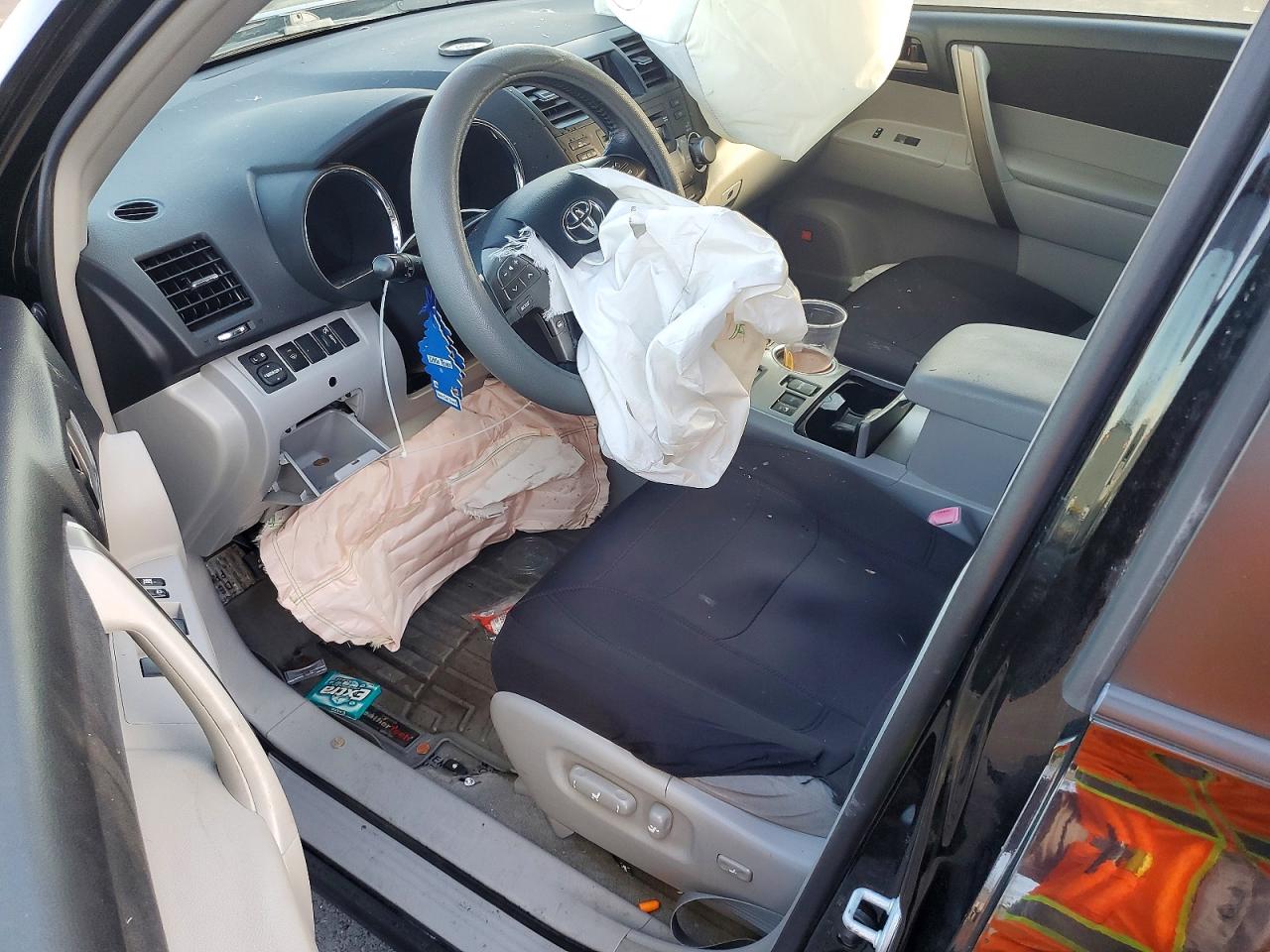 2010 TOYOTA HIGHLANDER SPORT photo 8