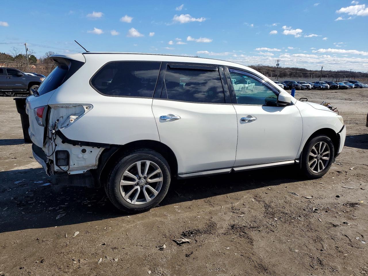 2013 NISSAN PATHFINDER S photo 5