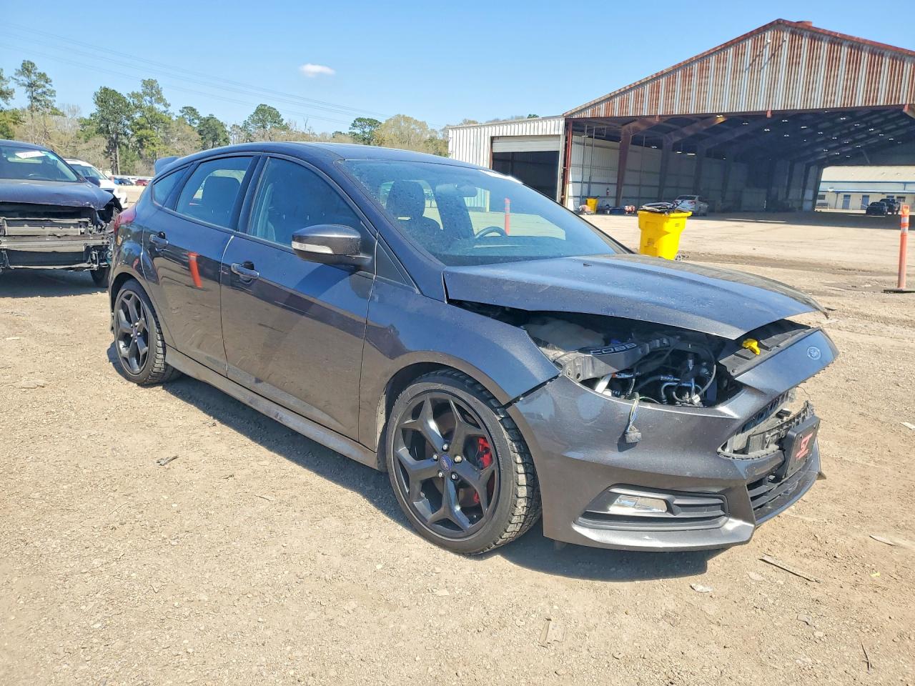 2017 FORD FOCUS ST photo 4