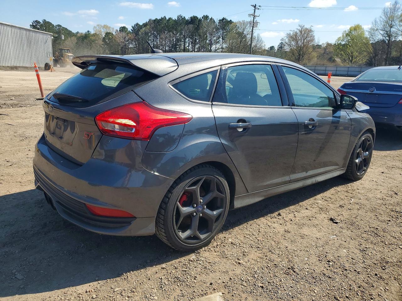 2017 FORD FOCUS ST photo 3