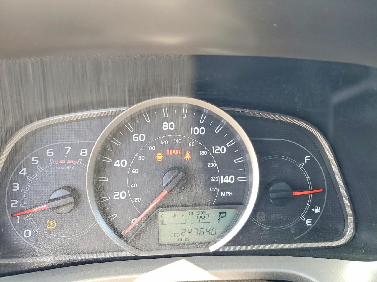 2014 TOYOTA RAV4 XLE photo 25