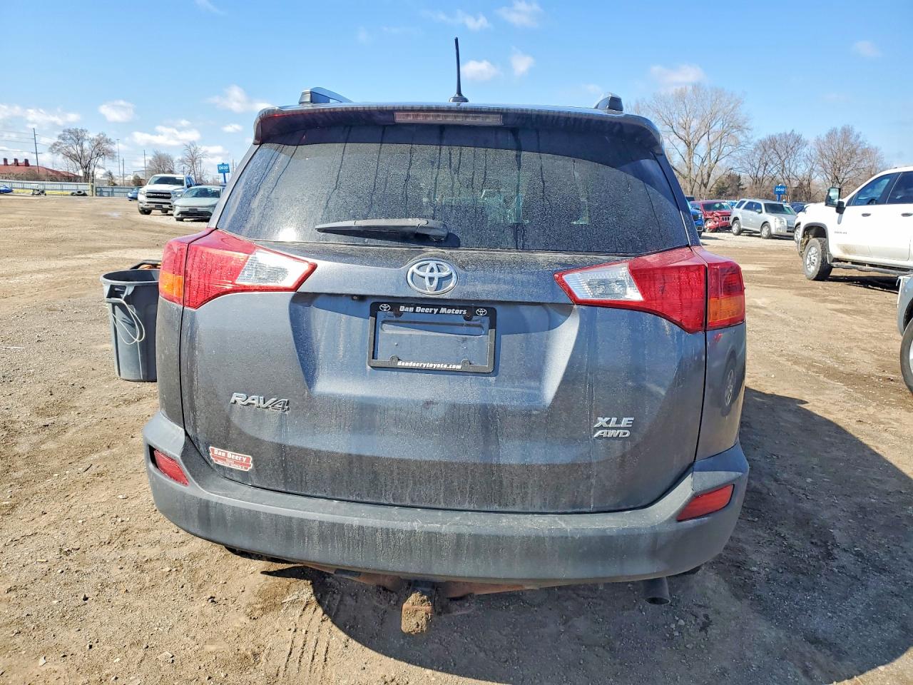 2014 TOYOTA RAV4 XLE photo 16