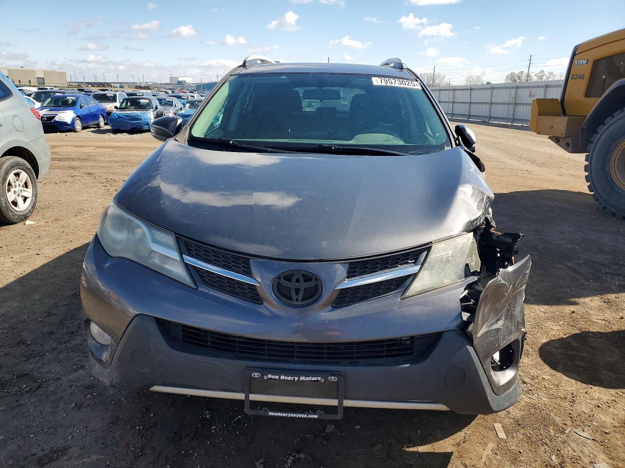 2014 TOYOTA RAV4 XLE photo 13