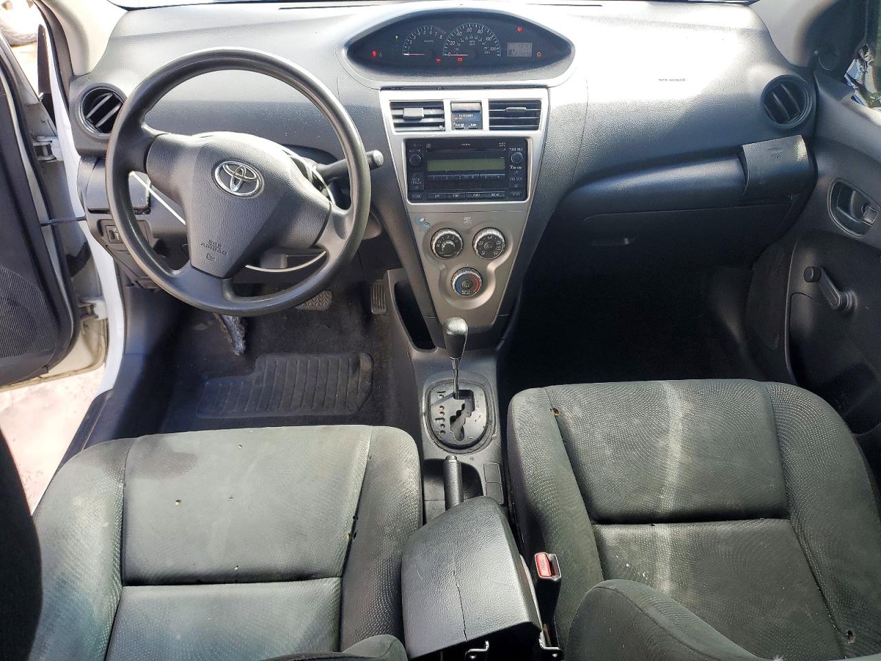 2009 TOYOTA YARIS BASE photo 8