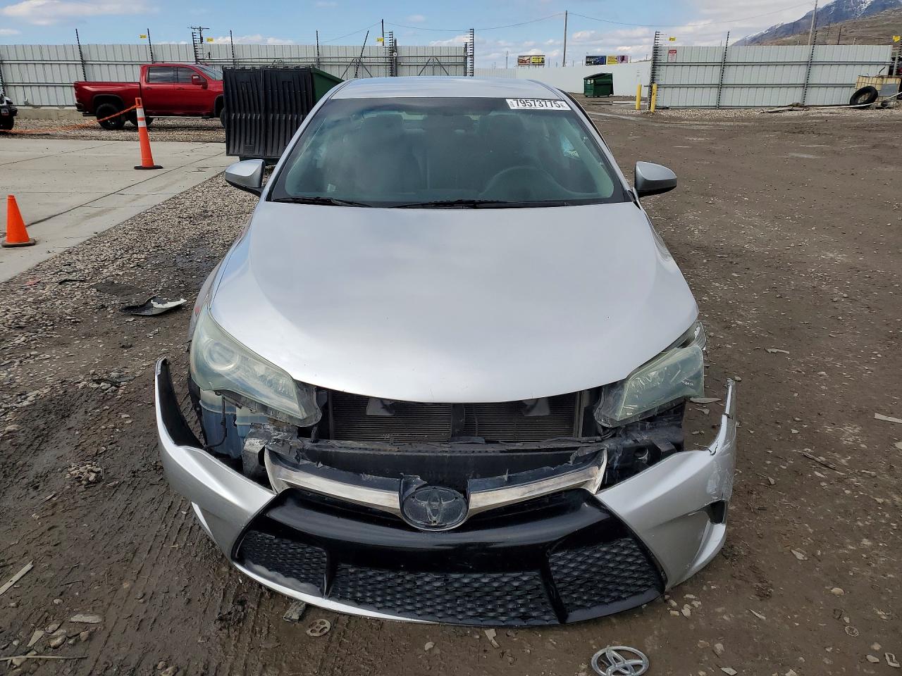 2016 TOYOTA CAMRY photo 9