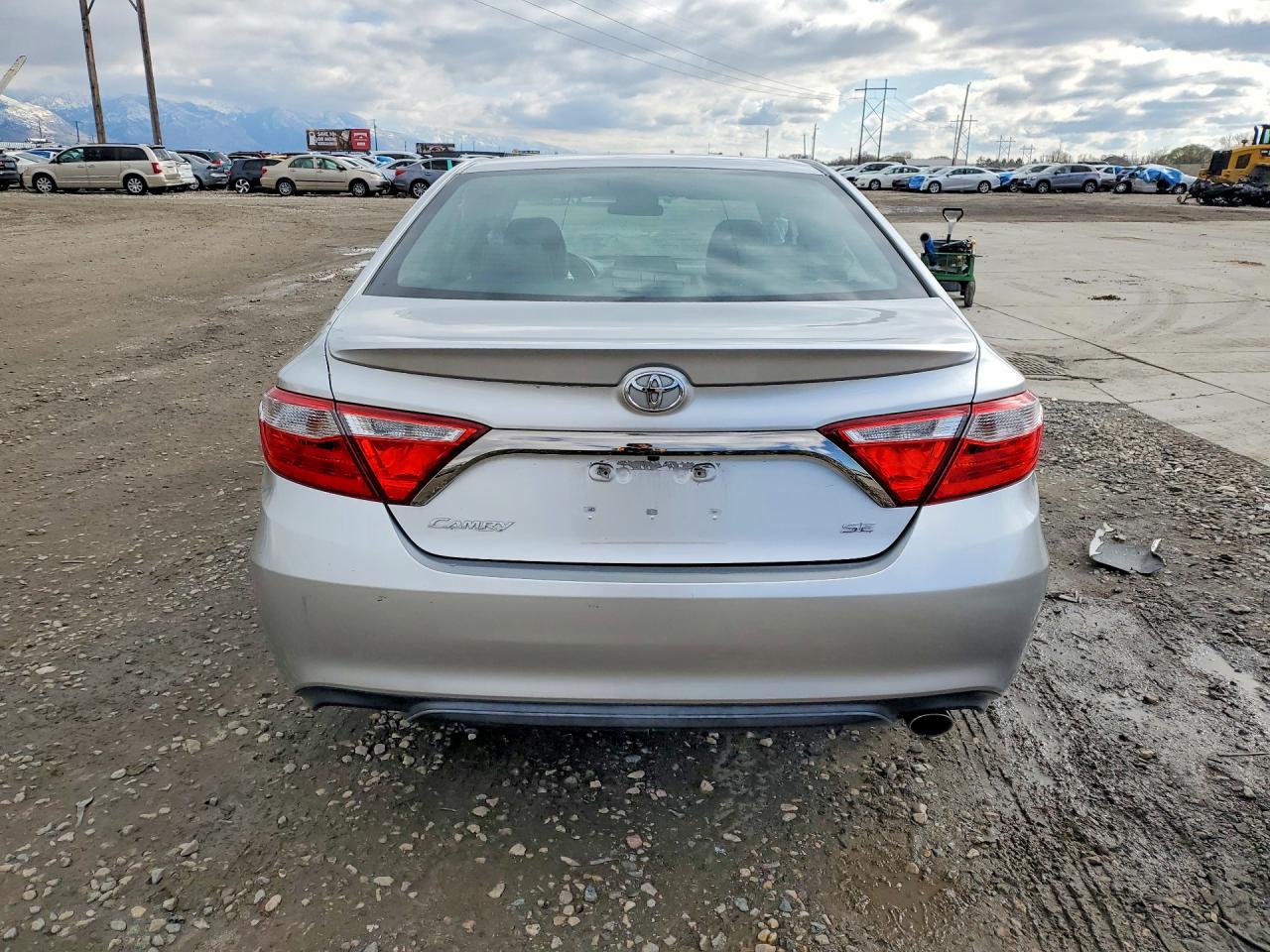 2016 TOYOTA CAMRY photo 11
