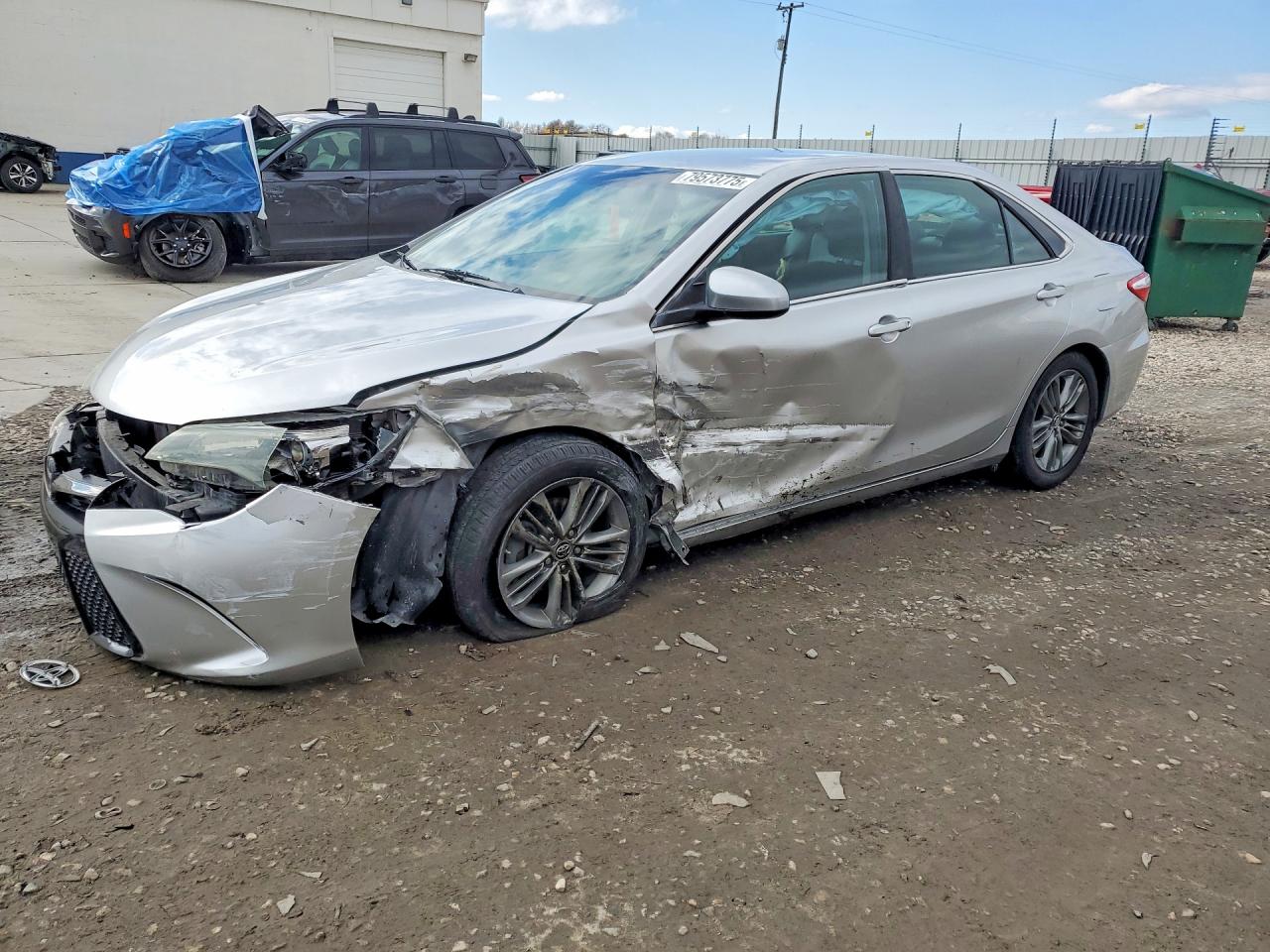 2016 TOYOTA CAMRY